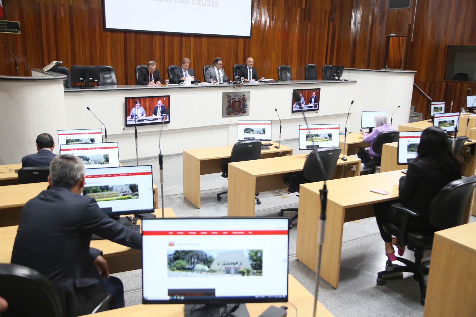 Vereadores de Mogi pedem por mais trens com circulação direta até a Estudantes