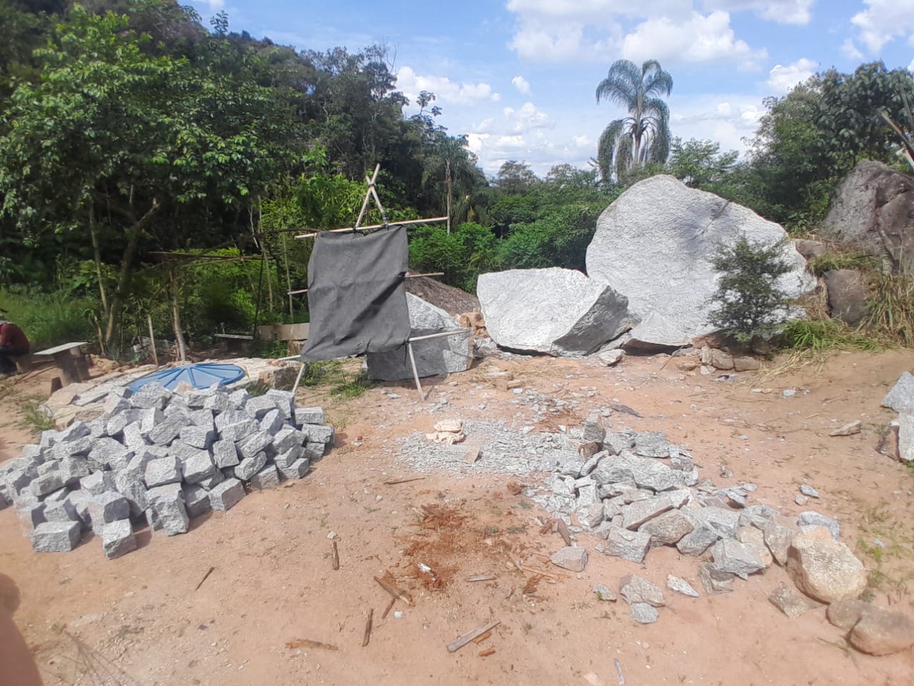 GPA de Suzano atua contra extração irregular de granito no Baruel