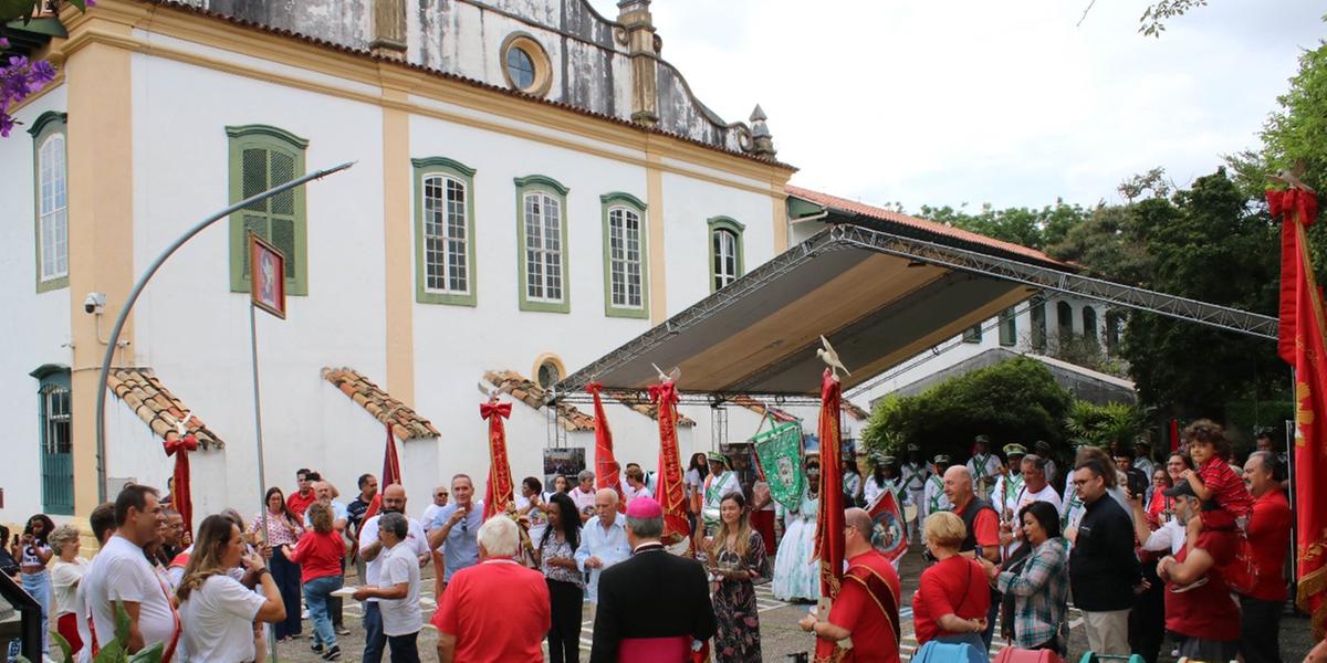 Festa do Divino de Mogi é tema de mostra no Museu de Arte Sacra e na Estação Tiradentes