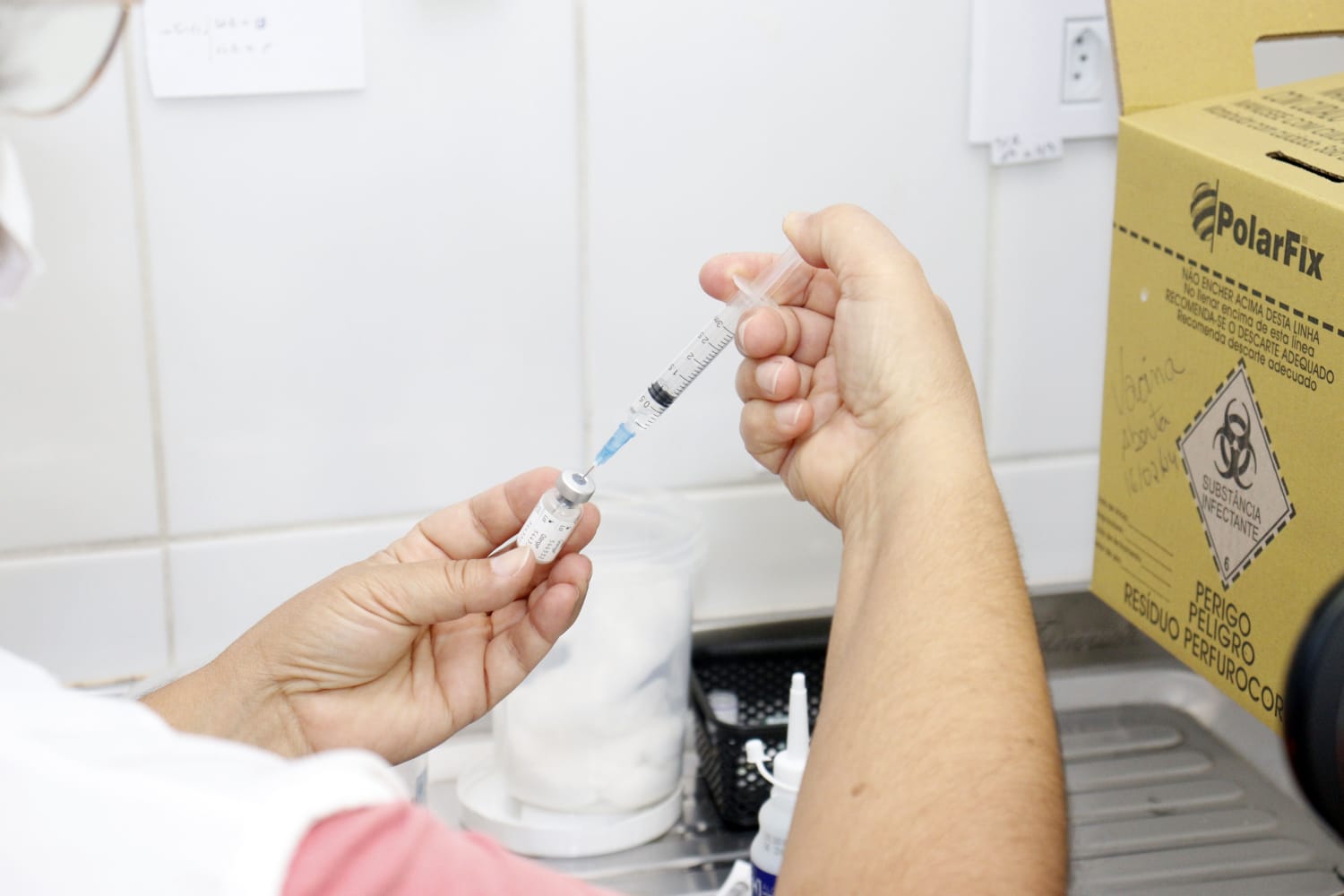 Suzano inicia vacinação contra dengue nas escolas municipais