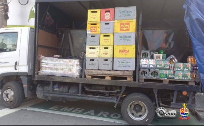 PM prende dois suspeitos de roubar carga avaliada em R$ 34 mil , em Itaquá