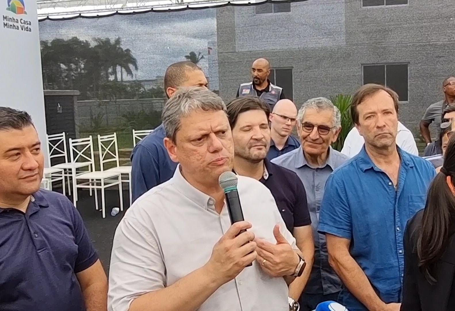 'É o que as pessoas querem', diz Tarcísio sobre atuação da polícia na Baixada Santista