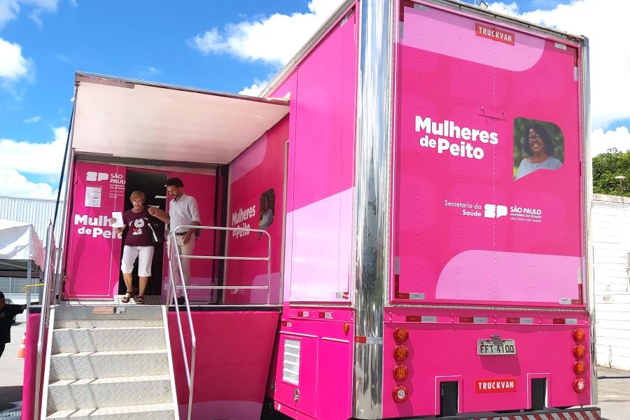 Guararema recebe Carreta da Mamografia 