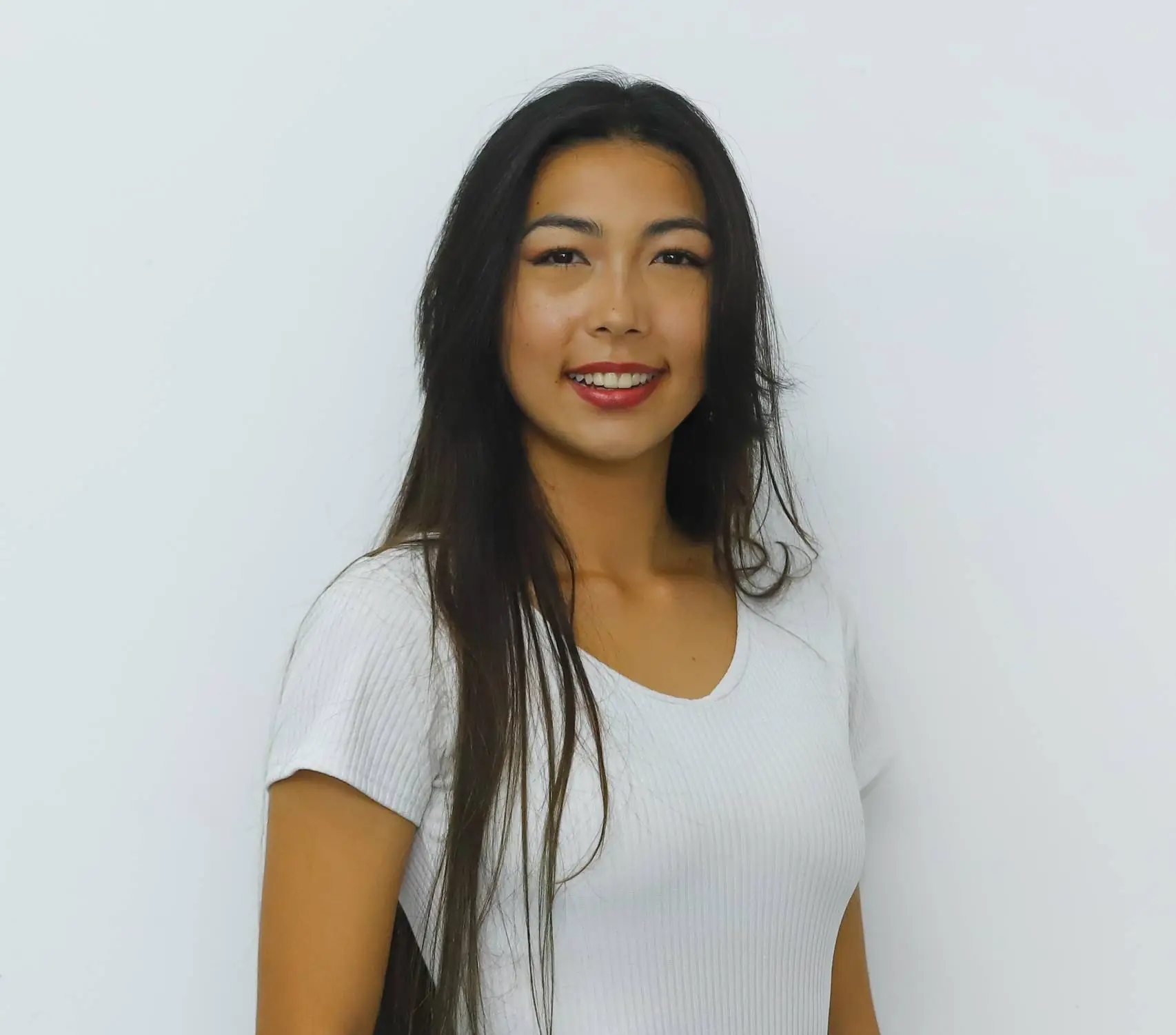 Stefany Hoshino, 19 anos, é modelo e agora quer o Miss Akimatasuri