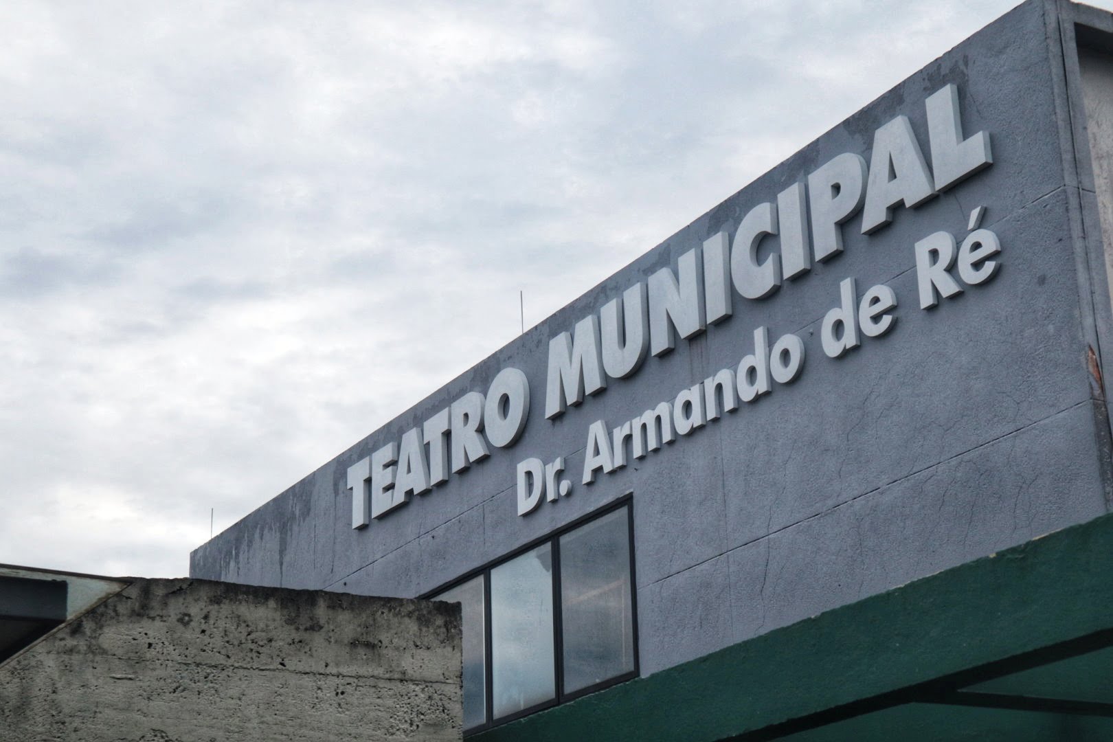 Teatro Dr. Armando em Suzano de Ré recebe peça 'Cárcere' nesta quinta-feira (30)