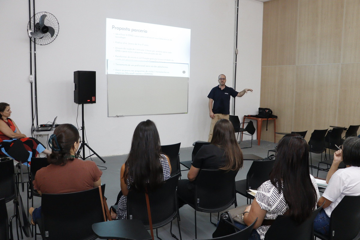 Parceria vai garantir inclusão digital a jovens atendidos por ONGs