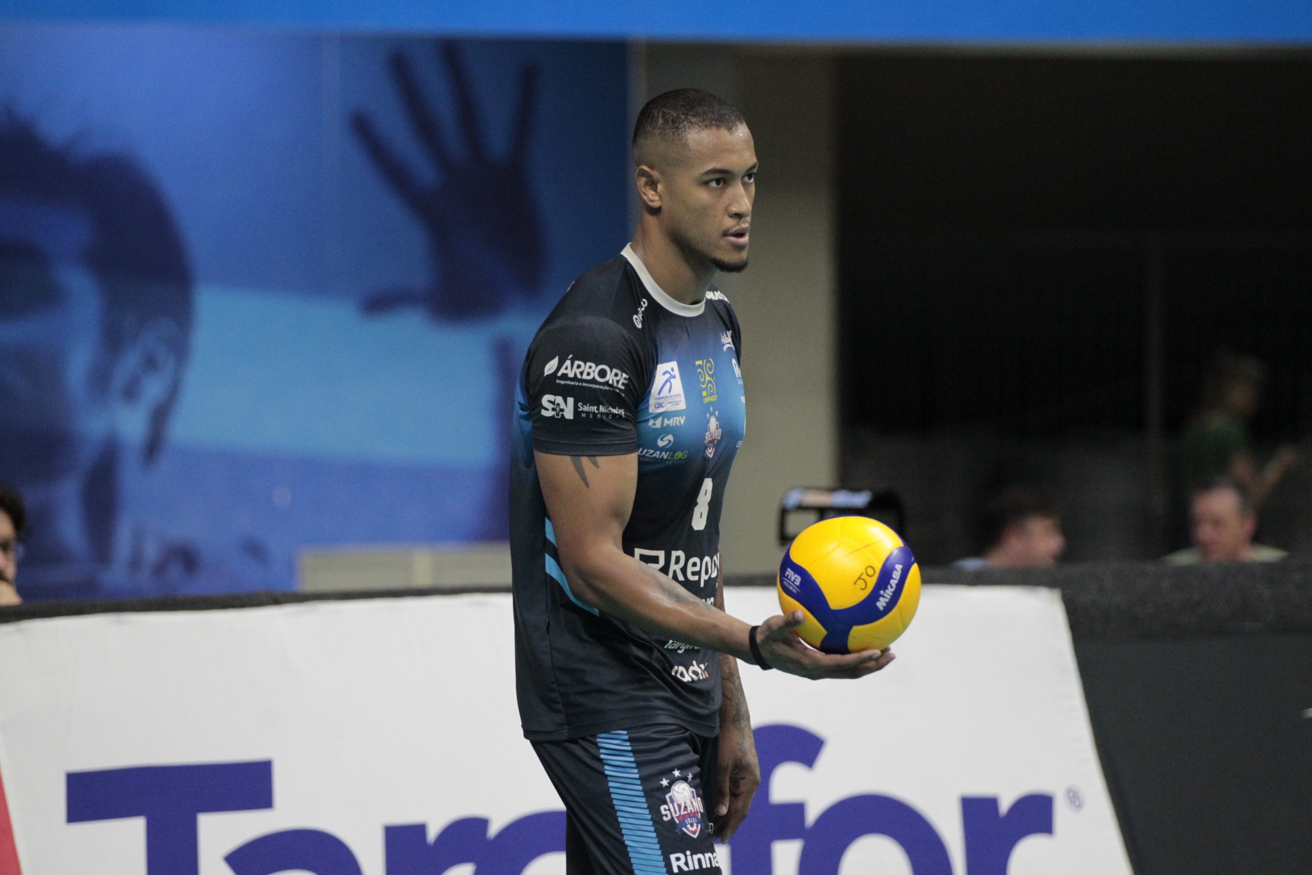 Suzano Vôlei anuncia renovação do oposto Guilherme Sabino