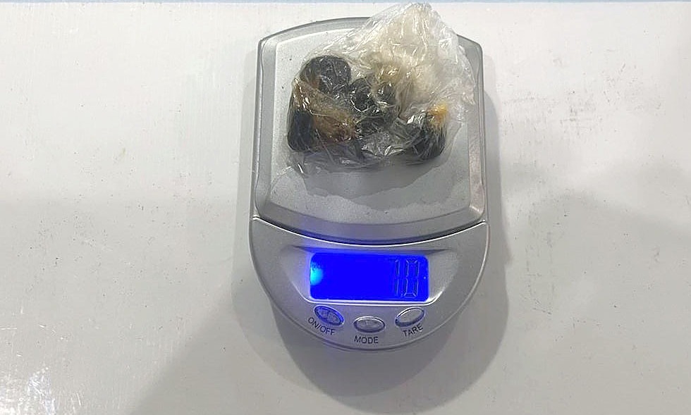 Mãe de preso tenta entrar no CDP de Suzano com maconha dentro de linguiça e é detida