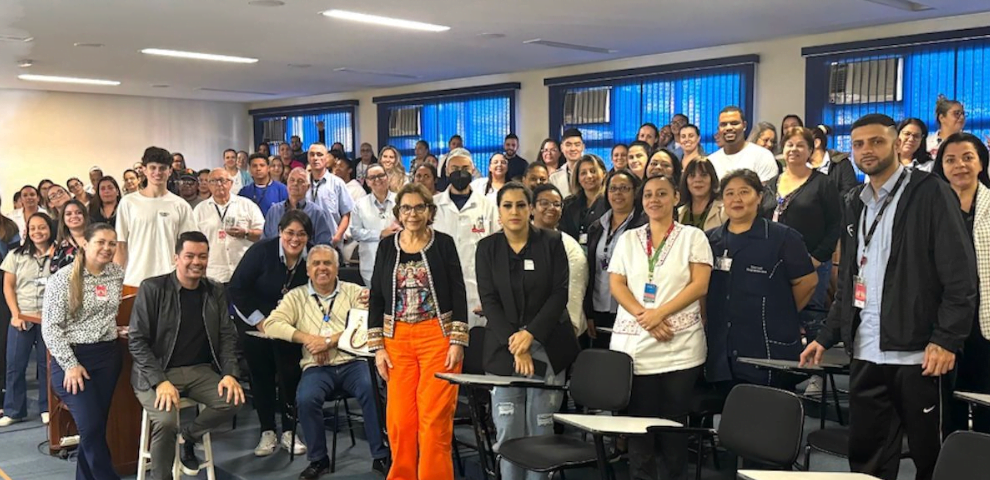 Profissionais da Santa Casa participam de palestras sobre comunicação humanizada