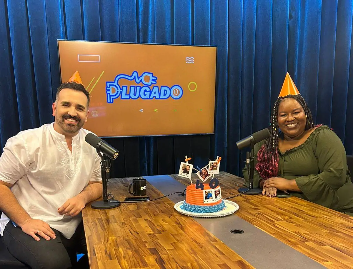 Filipe Almeida muda de posição em podcast e vira entrevistado no aniversário de 40 anos