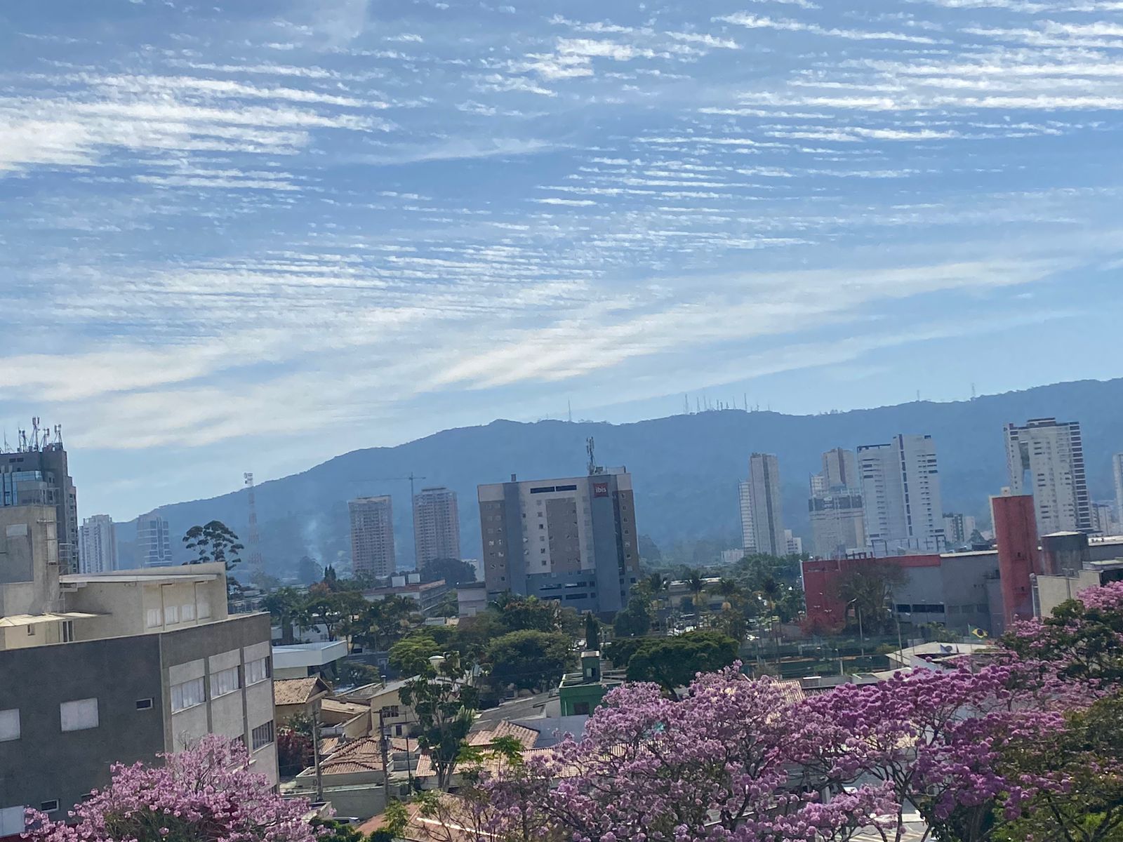 Apesar do inverno, previsão indica tempo ensolarado em Mogi