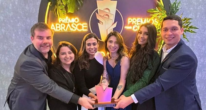 Suzano Shopping vence Prêmio Abrasce 2024 com projeto “Cãominhada”