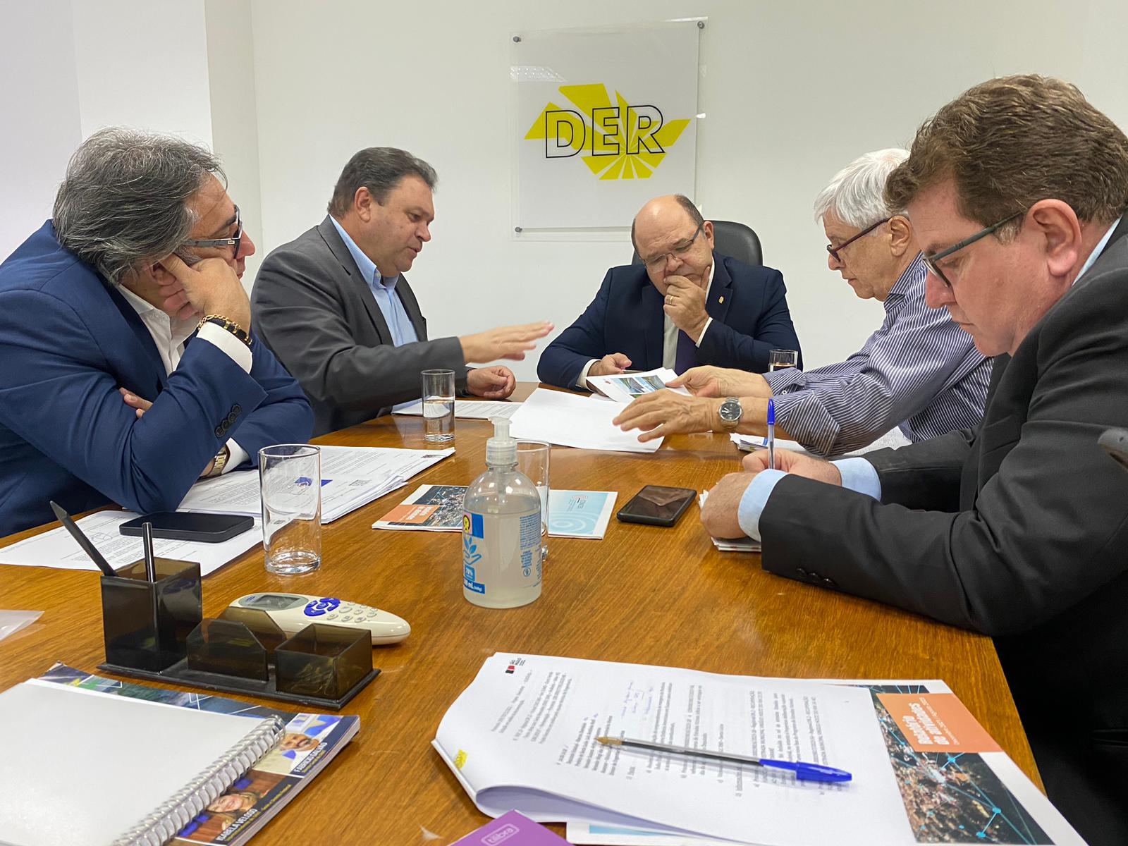DER confirma instalação de dispositivos de segurança na Mogi-Bertioga e na Estrada das Varinhas