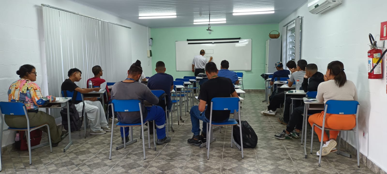 Instituto Embu de Sustentabilidade custeia curso de auxiliar mecânico de manutenção do Senai