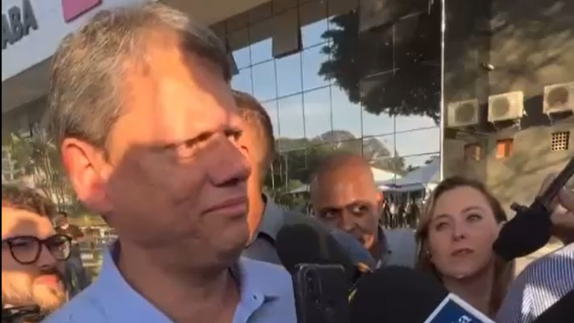 Tarcísio justifica mudança de título de eleitor: 'Votar em Ricardo Nunes'