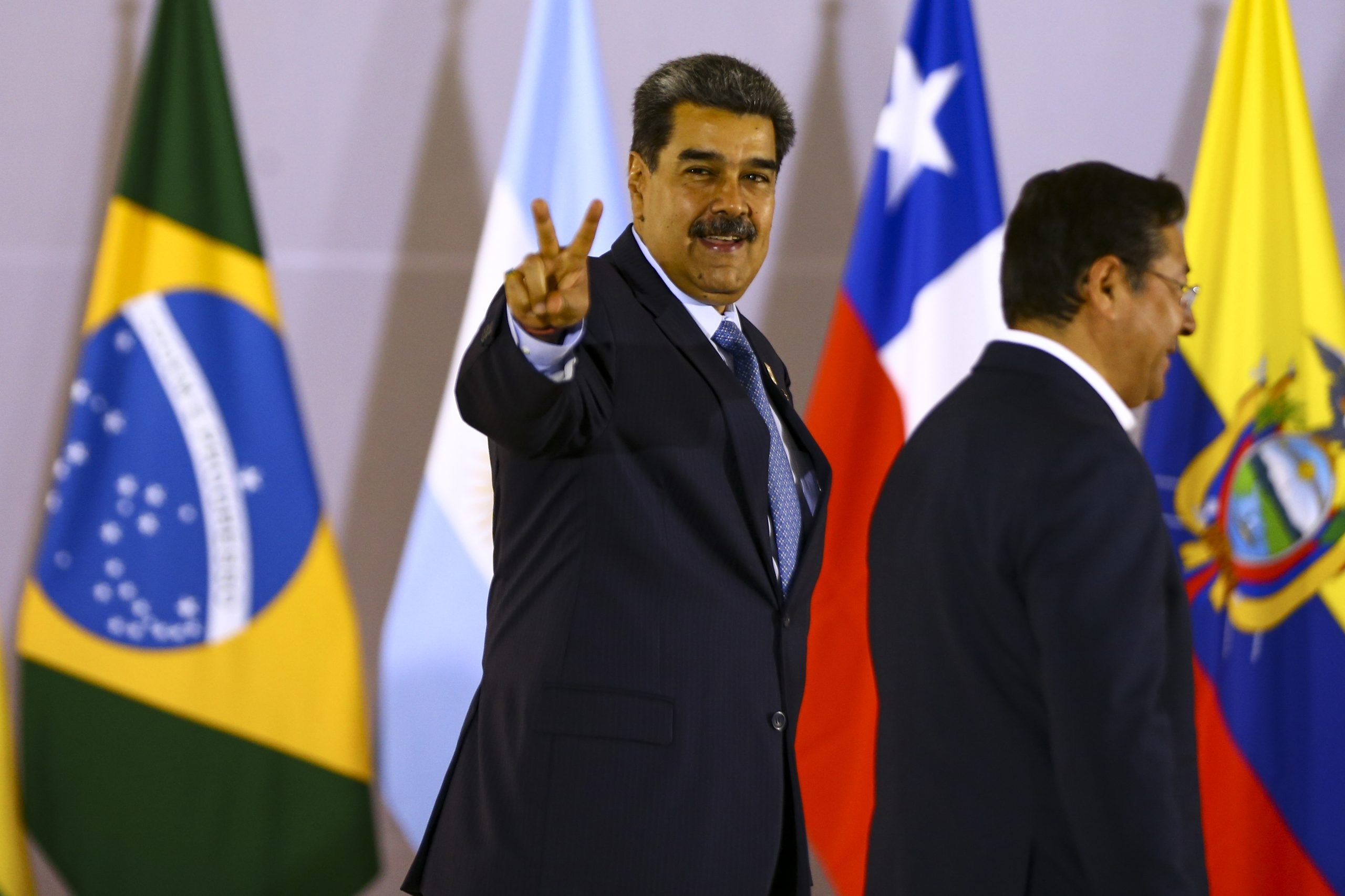 Estados Unidos dizem não reconhecer vitória de Maduro