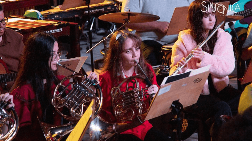 Orquestra Minha Terra Mogi e Canarinhos do Itapety apresentam “Os Saltimbancos” no Dia das Crianças