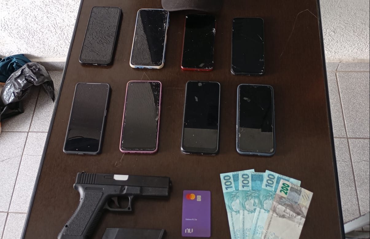 Oito pessoas são roubadas durante 'arrastão' e suspeito é preso, em Arujá