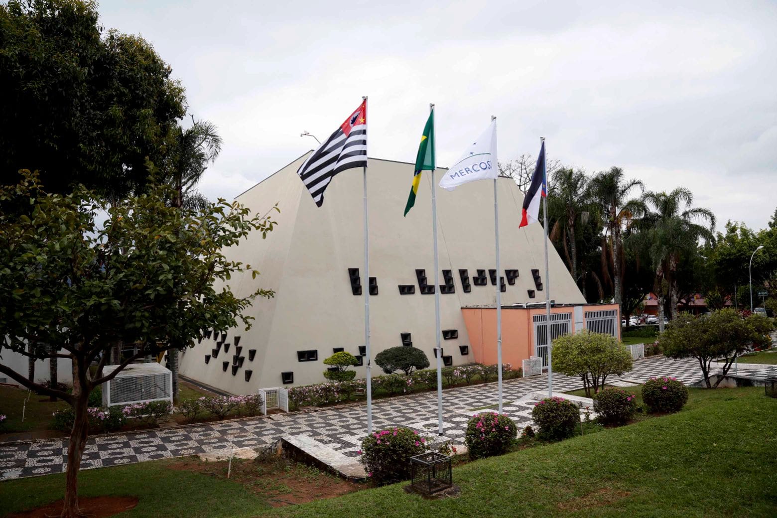 Câmara de Mogi anuncia concurso público para vagas com salários de até R$ 7,8 mil