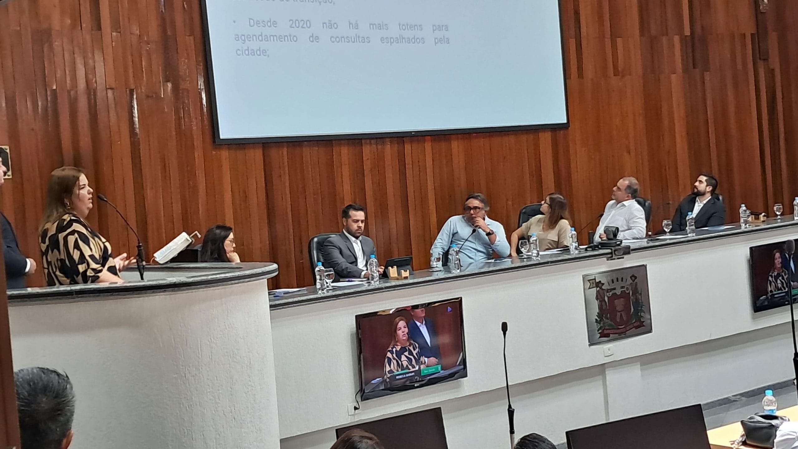 Mogi tem 45,4 mil pessoas esperando por uma consulta médica, revela equipe de transição de Mara Bertaiolli