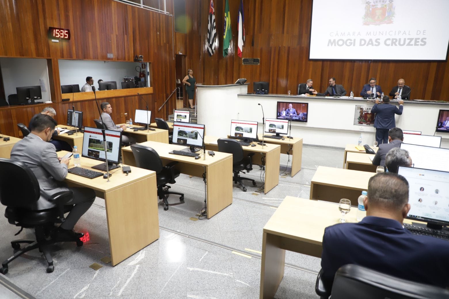 Câmara de Mogi 'corta' 23 cargos de assessoria parlamentar a partir de 2025