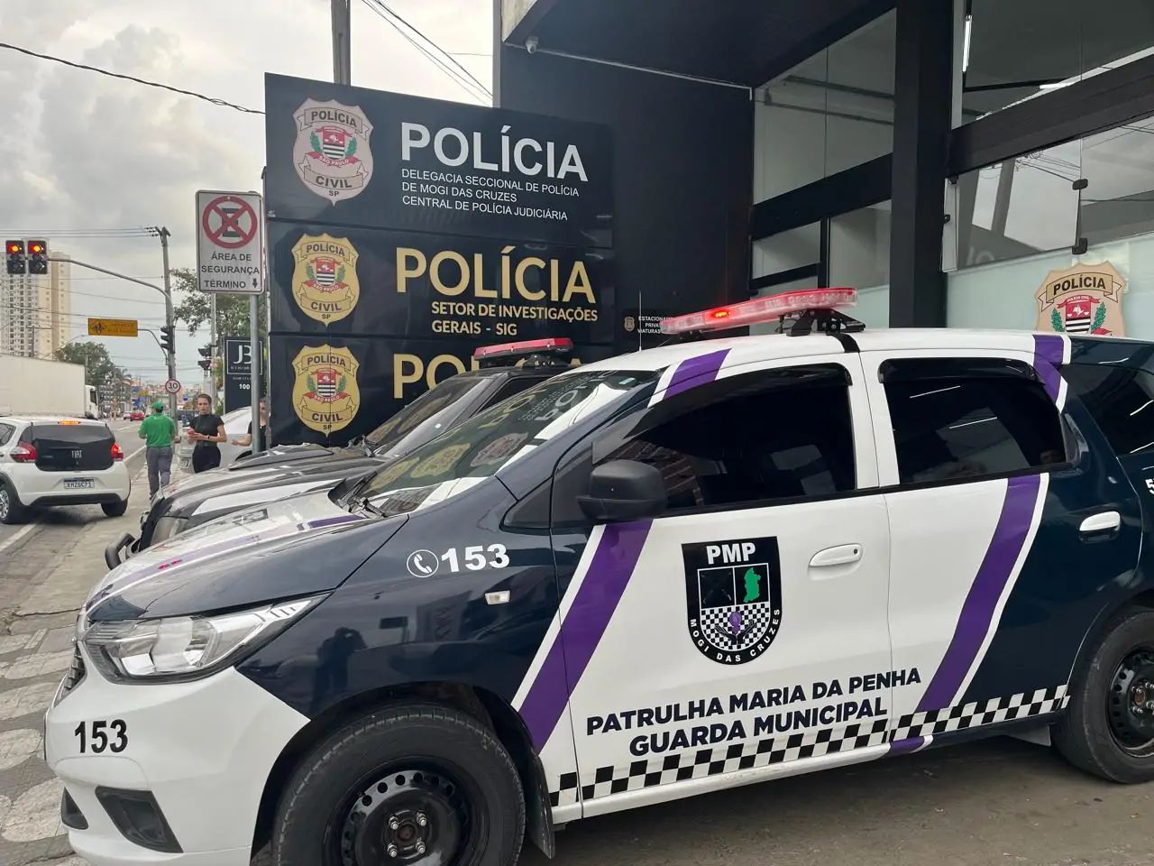 Motociclista morre em Mogi das Cruzes após avanço de sinal vermelho
