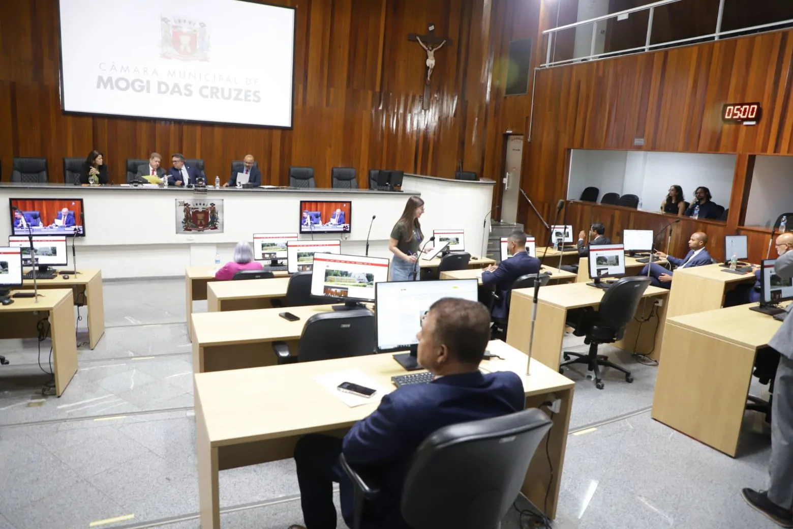 Câmara parabeniza ‘Coletivo Mães Mogianas’, que luta por justiça no caso da Chacina do Caputera