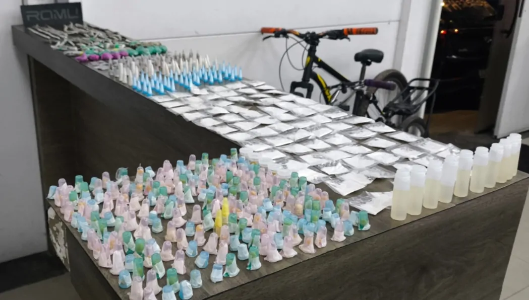 GCM de Mogi apreende mais de 460 porções de drogas e detém suspeitos de furto em Braz Cubas