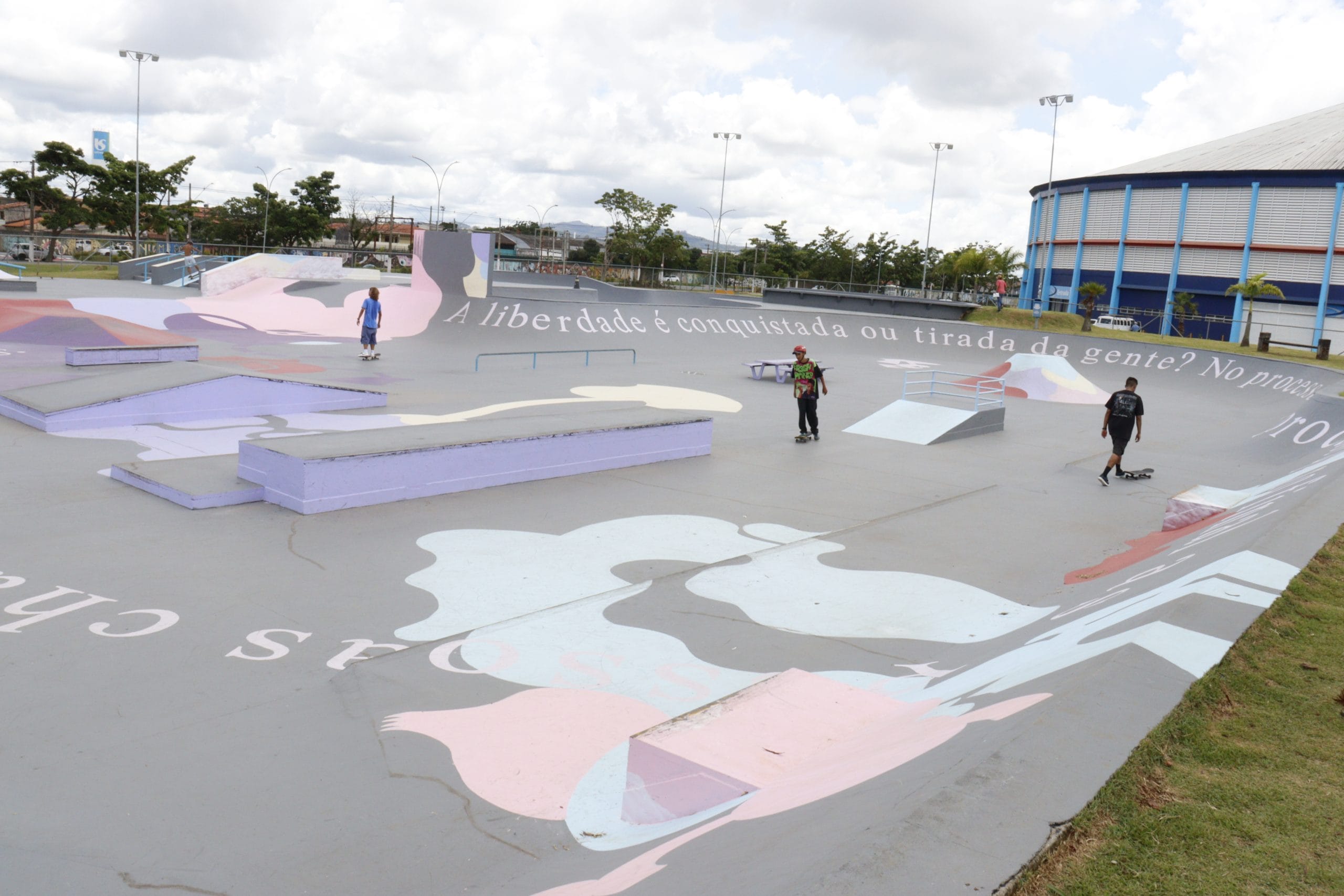 Suzano sedia 2ª etapa do Circuito Paulista de Skate Street 2025 neste sábado