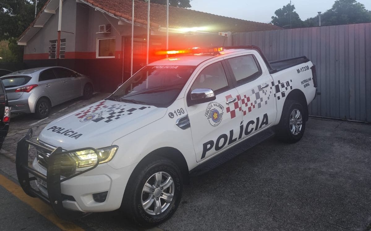 Homem foragido há um ano por roubo de motocicleta é localizado e preso em Guararema