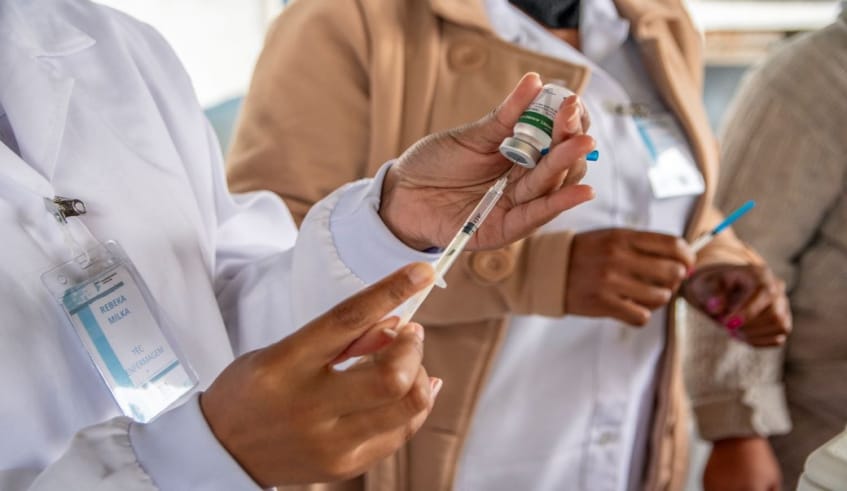 Feira Noturna do Mercado do Produtor recebe vacinação contra a gripe nesta sexta-feira