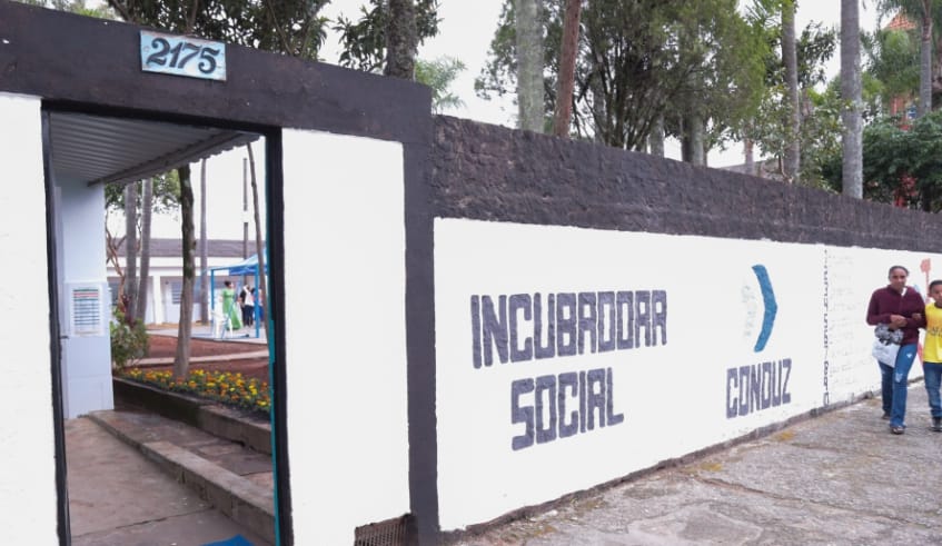 Estão abertas inscrições para interessados em receber Bolsa-Auxílio, em Mogi