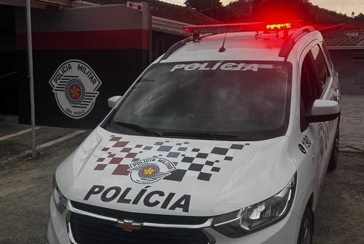 Homem é preso após invadir casa, agredir ex-mulher e pisar em bebê, em Guararema