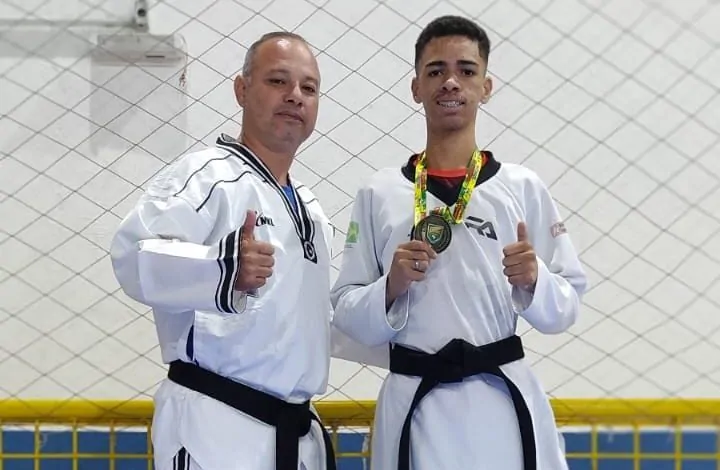 O menino de Arujá que buscou inspiração e superação no taekwondo