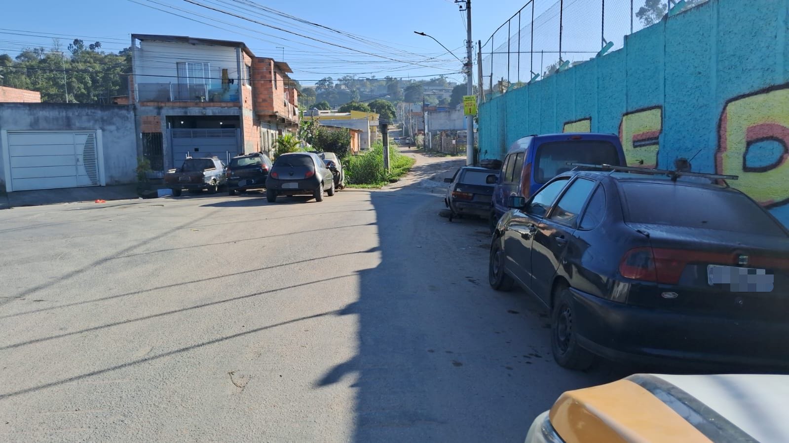 Fiscalização notifica veículos abandonados em Arujá