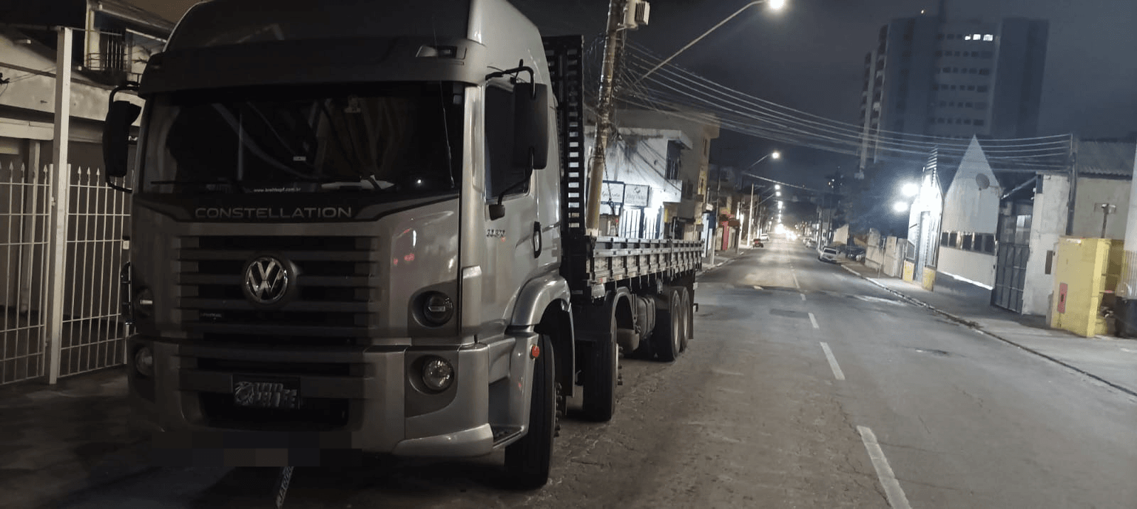 Polícia Militar prende homem com caminhão roubado em Suzano