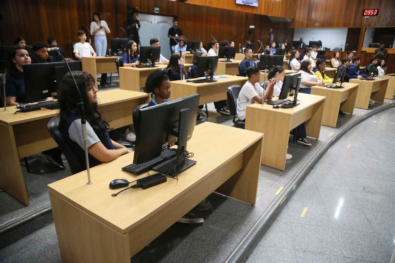 Câmara de Mogi abre inscrições para o Parlamento Estudantil 2025