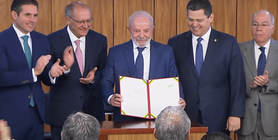 Governo lança medida provisória para combater efeitos de tarifaço americano