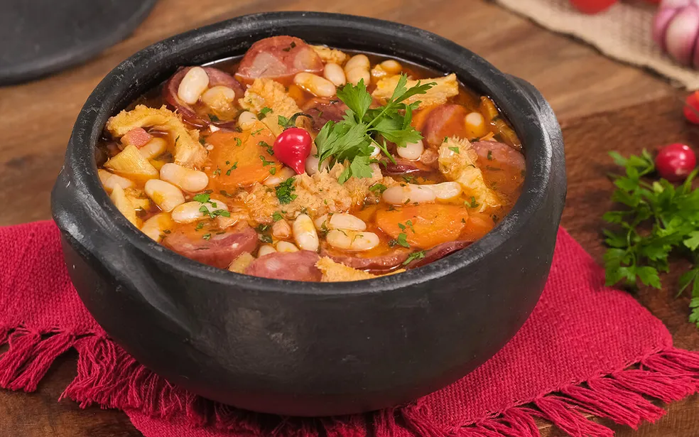 Raízes que abraçam: festividade conquista Suzano com sabores do nordeste