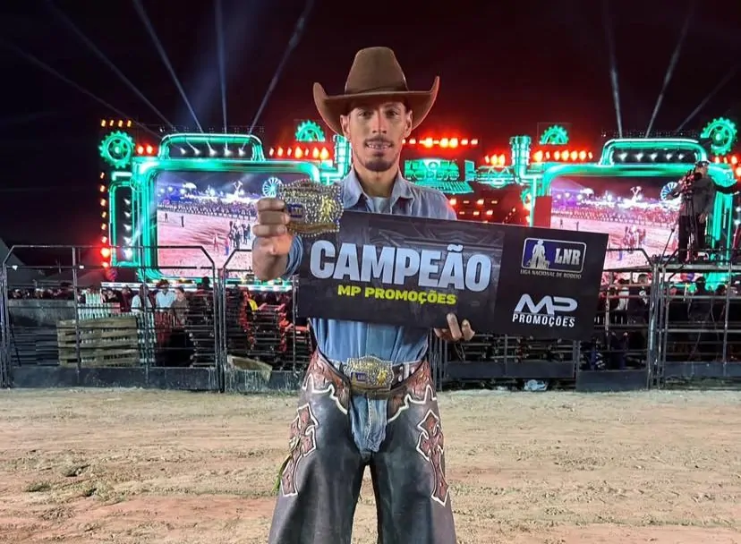 Conheça Yuri Proença, campeão da montaria no Itaqua Rodeio Fest
