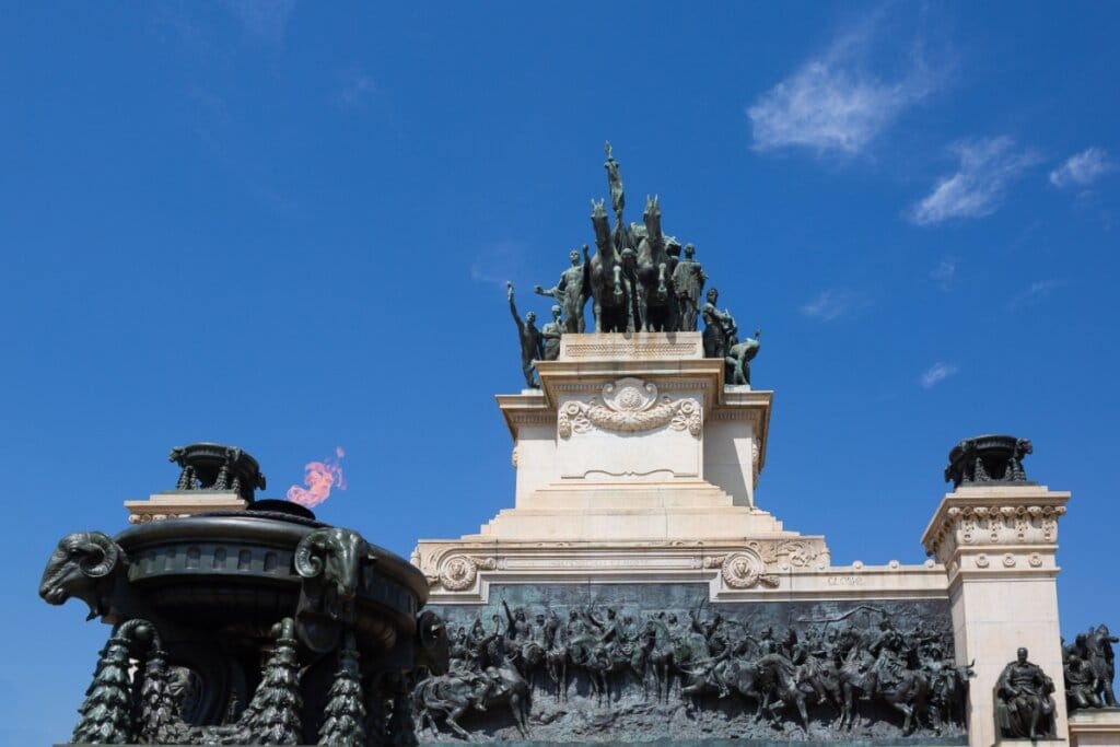 Imagem do monumento da independência do Brasil no Museu do Ipiranga em São Paulo