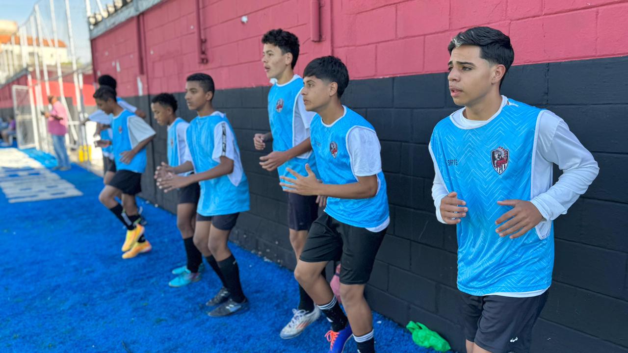 Itaquá Athlético Clube abre inscrições para jovens que querem jogar futebol; confira