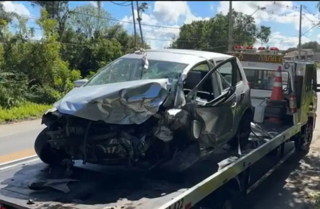 Colisão entre carros deixa dois feridos na Mogi-Salesópolis
