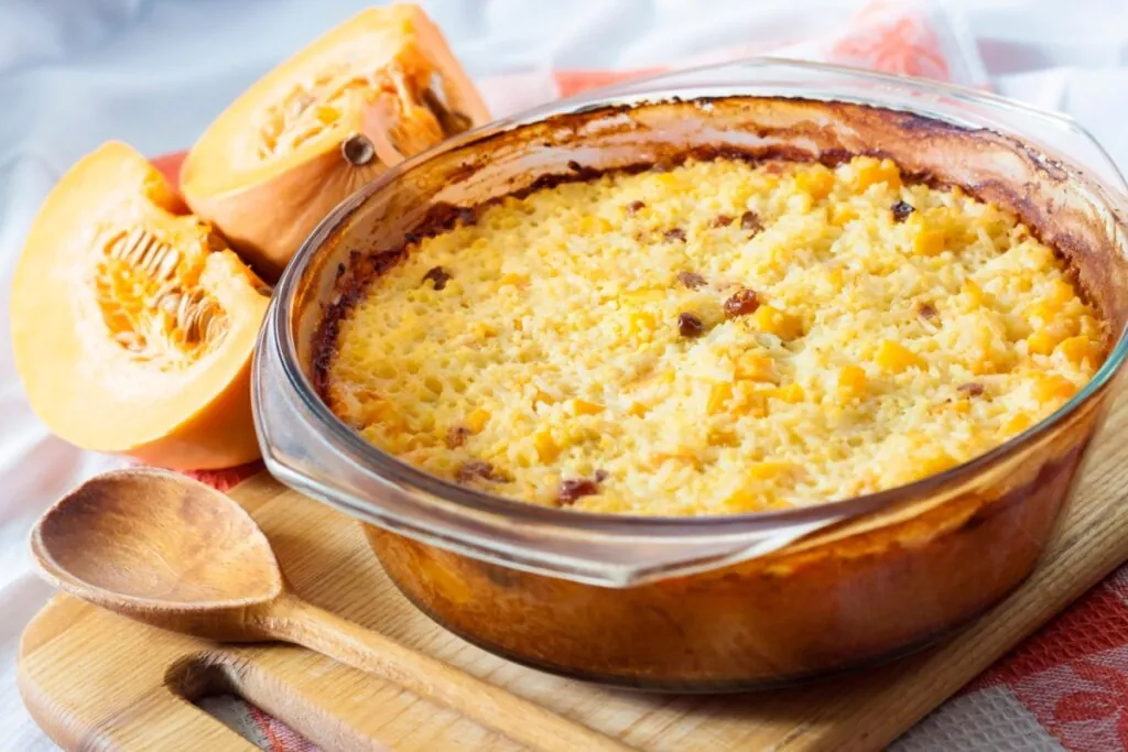 Arroz de forno: 7 receitas simples para deixar o jantar mais saboroso