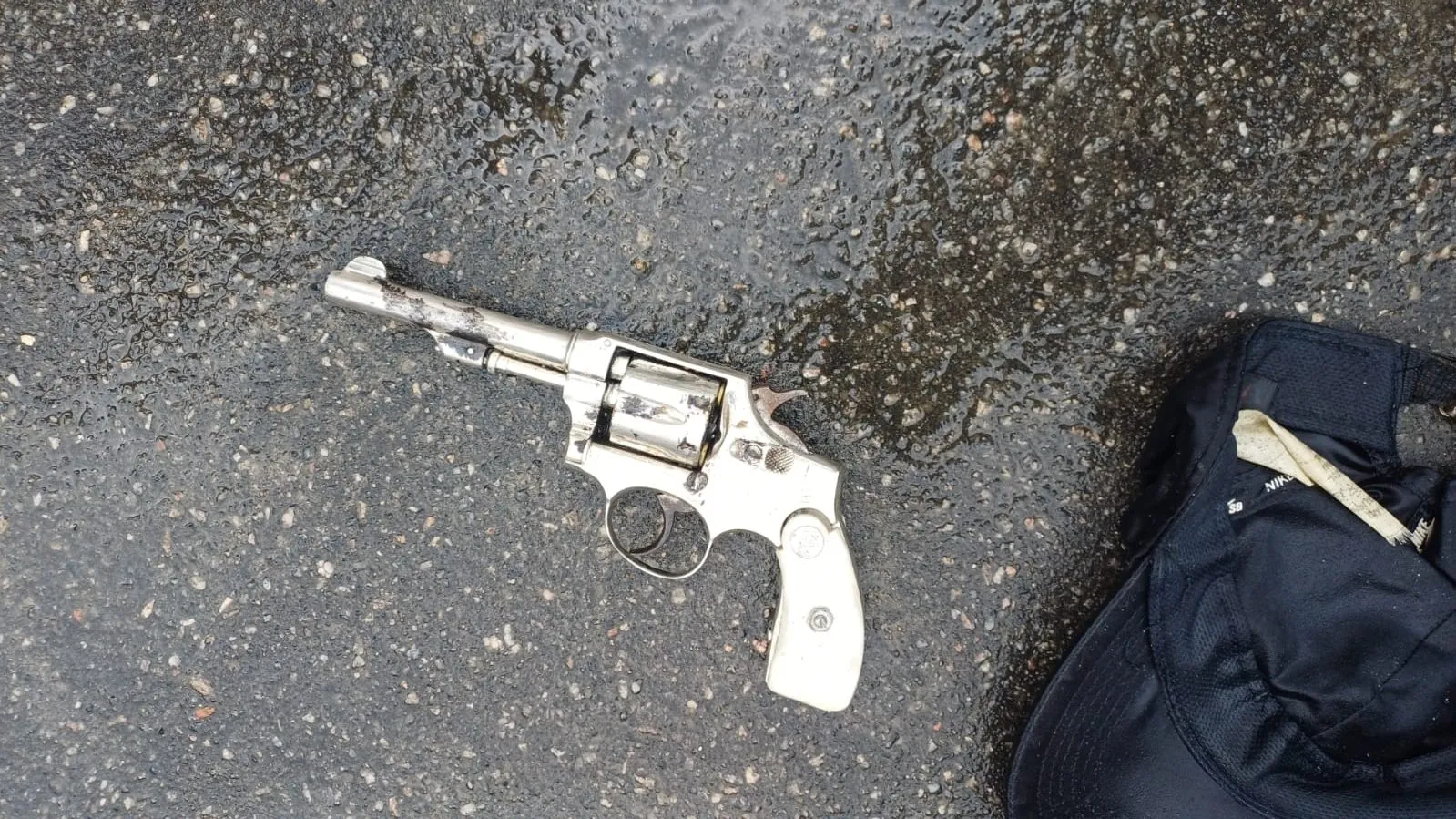 Homem atingido por tiros na cabeça e tórax é encontrado em Itaquaquecetuba