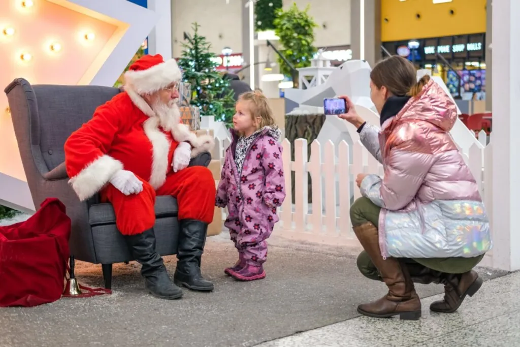 Visita ao Papai Noel: como torná-la agradável para crianças neurodivergentes