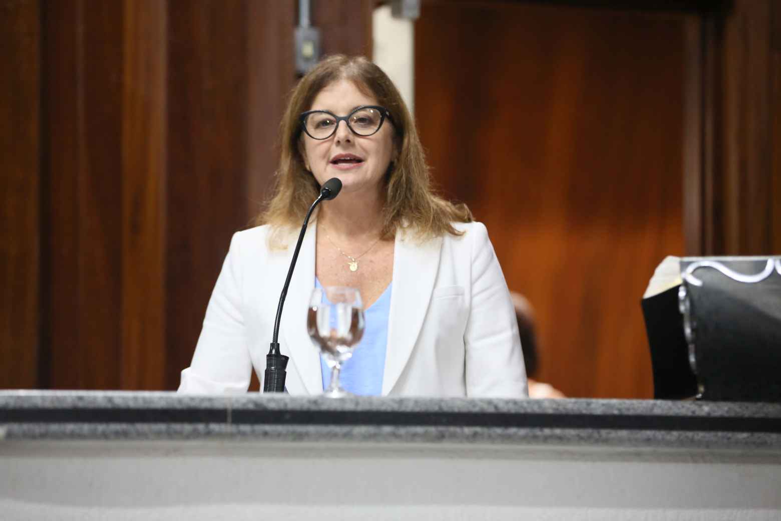 Mara anuncia entrega da Maternidade e de 445 mil peças de uniforme na abertura do Ano Legislativo