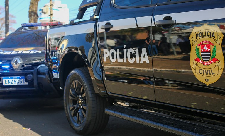 Em Guararema, polícia realiza buscas na casa de piloto acusado de abuso sexual infantil