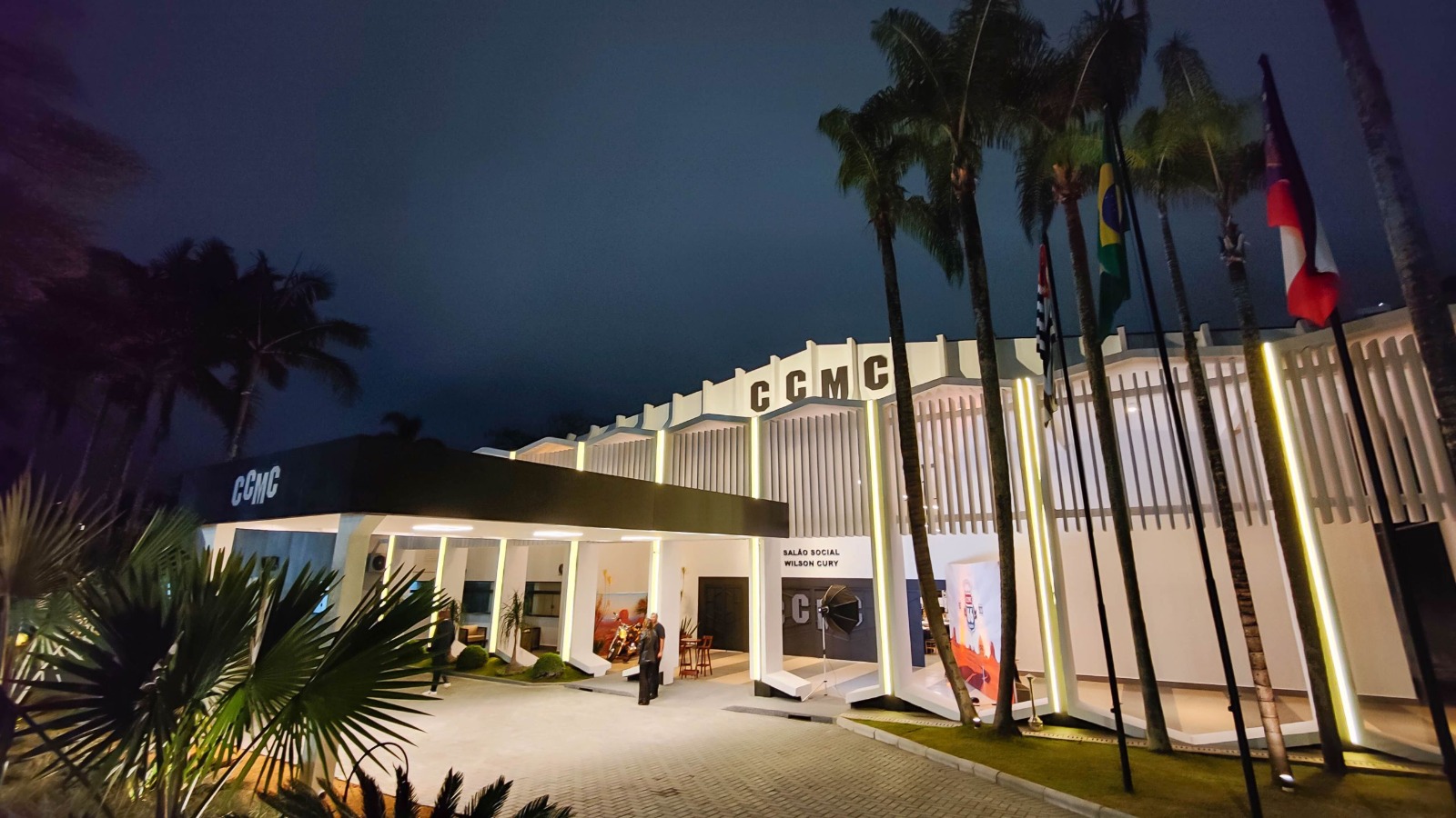 Equipamento de buffet pega fogo e deixa feridos em clube de Mogi das Cruzes