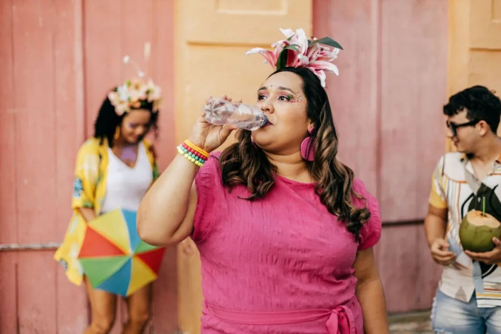 6 dicas para evitar problemas gastrointestinais no Carnaval